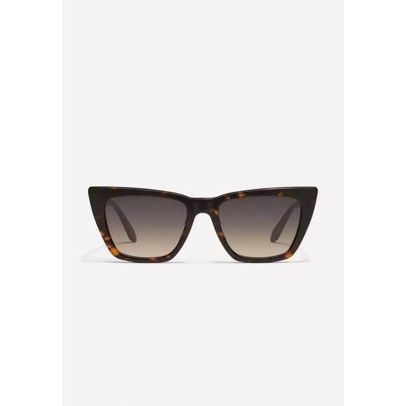 NEW QUAY women\'s call the shots sunglasses in dark tort/smoke